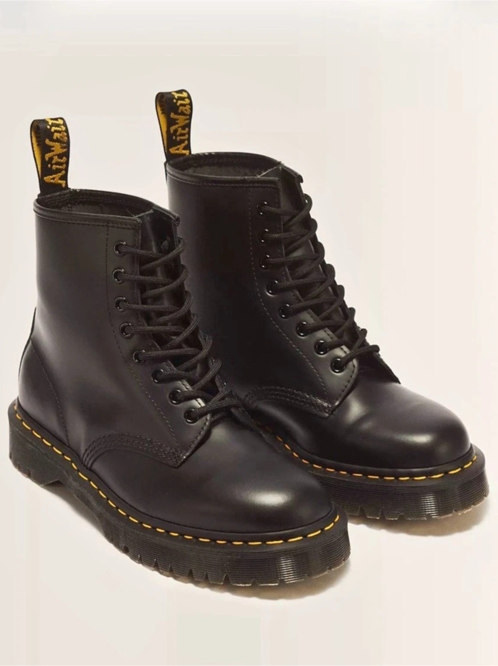 Dr. Martens 1460
BEX SMOOTH LEATHER LACE UP BOOTS SZ US L 6